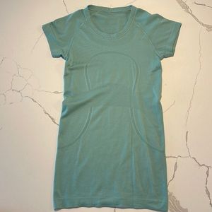 Lululemon swiftly tech short sleeve